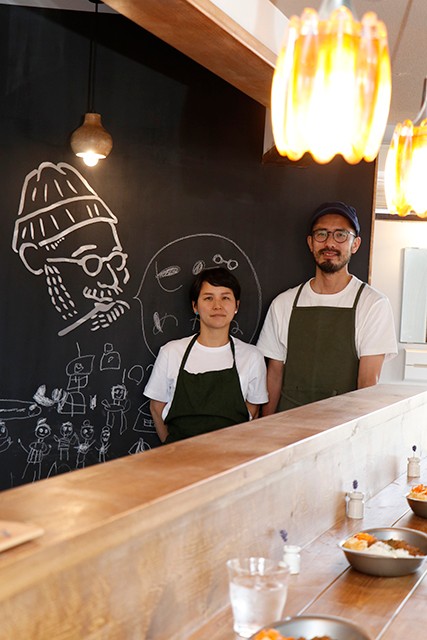 豊田陽介さんと愛子さん