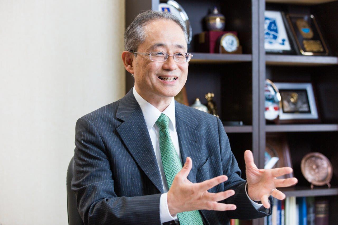 外務省専門職員の採用数トップ 東京外国語大の人材育成の秘密 大学なんでもランキング 朝日新聞edua