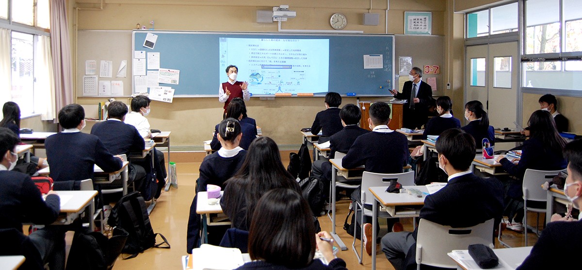 専大松戸高校で教員が授業 「脱炭素社会」をテーマに講義