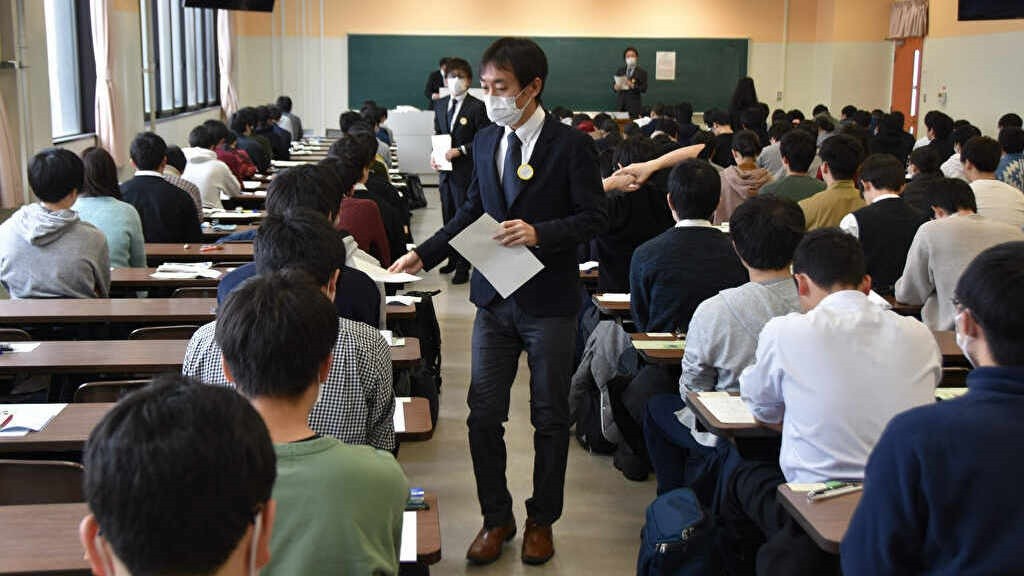 3密 回避へ各大学が入試方法を変更 課題で合否判定 オンラインで面接 実技を動画に コロナでどうなる大学入試 朝日新聞edua 3密 回避へ各大学が入試方法を変更 課題で合否判定 オンラインで面接 実技を動画に コロナでどうなる大学入試 朝日新聞edua