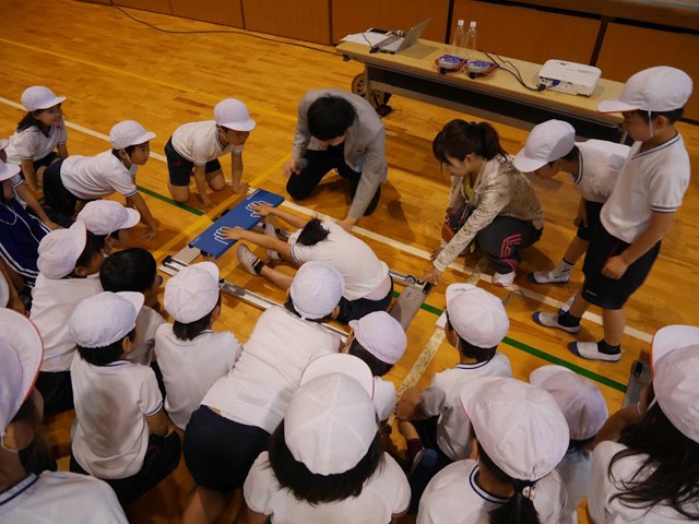 サーッ ンガー 身体能力を引き上げる掛け声 スポーツオノマトペとは 親と子のコミュニケーション術 朝日新聞edua